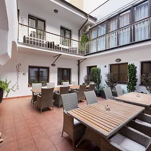 *** Bed & Breakfast Old House Tjeckien